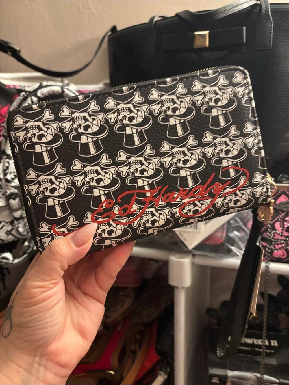 Ed Hardy Black Multicolor Tiger and Tattoo Graphics NWT